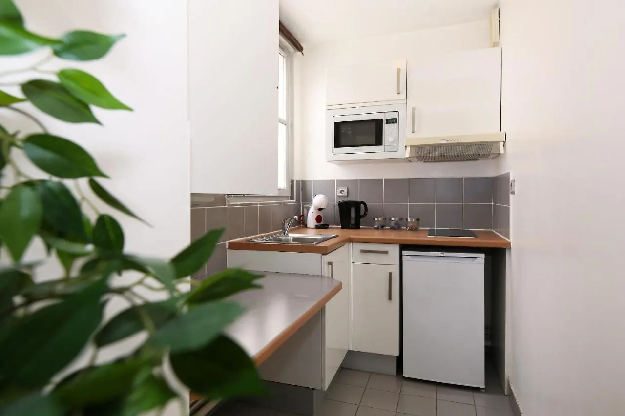502- Studio De Charme Dans Quartier Anime Paris 5 Appartamento