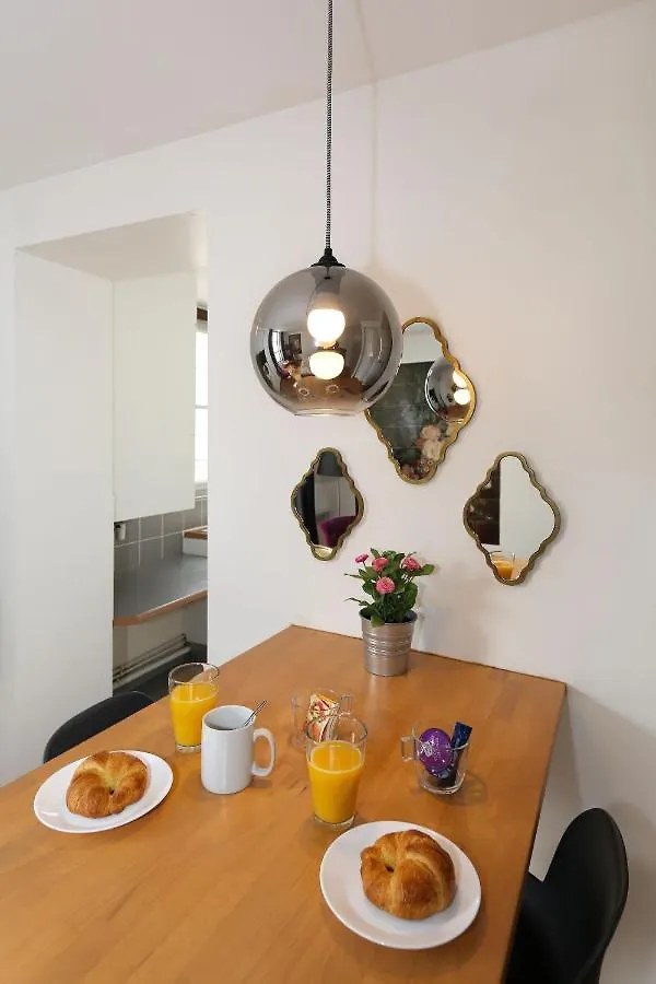 502- Studio De Charme Dans Quartier Anime Paris 5 Appartamento