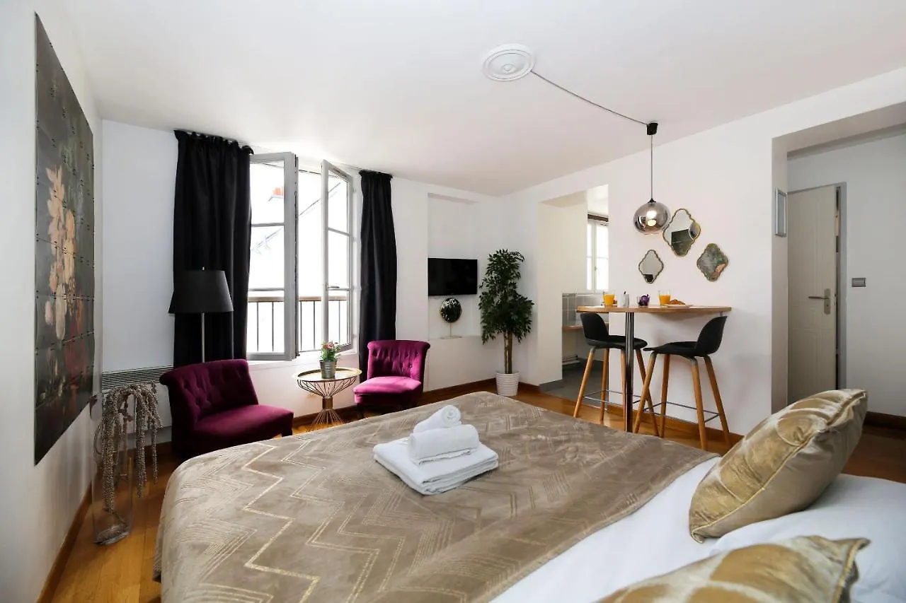 502- Studio De Charme Dans Quartier Anime Paris 5 Appartamento